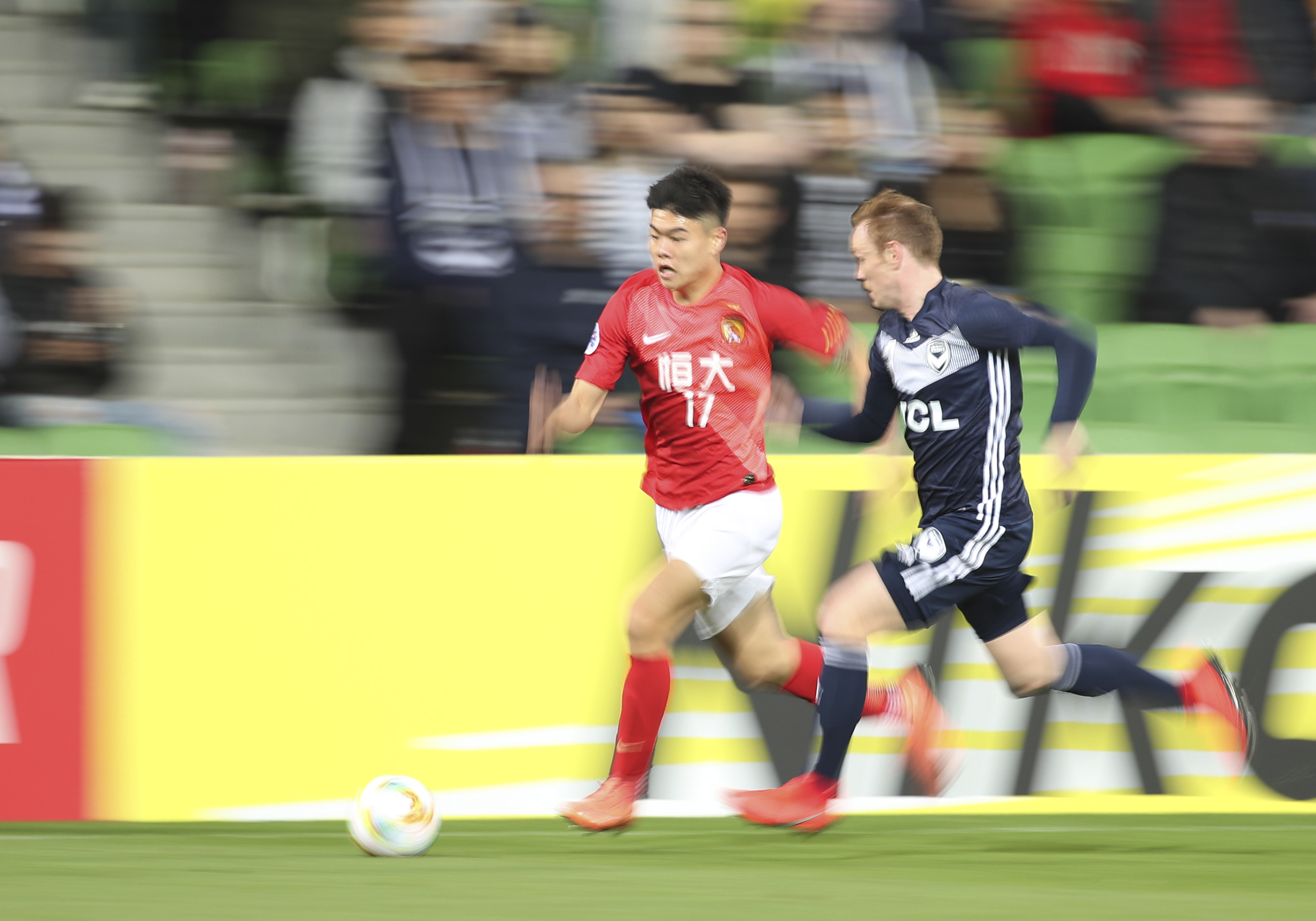 开云-赛前亚冠传出新动向，广州队外线爆发，管理层表态：底气十足，临场指挥获称赞(浙江队备战亚冠二级联赛与狮城水手的比赛)